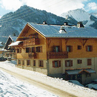 Chalet Echo des Montagnes, under the snow during winter